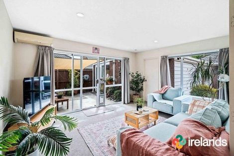 Photo of property in 2/38 Maxwell Street, Riccarton, Christchurch, 8041