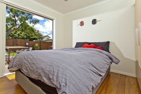 Photo of property in 14 Holland Road, Hillcrest, Auckland, 0627