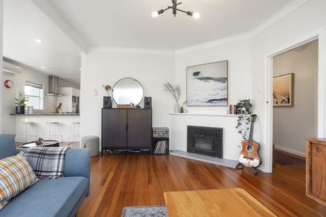 Photo of property in 58 Taylor Road, Mangere Bridge, Auckland, 2022