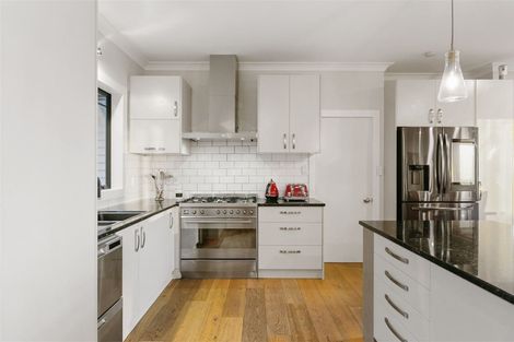 Photo of property in 251 Kaipara Road, Papakura, 2582