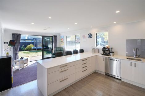 Photo of property in 4 Kohunga Crescent, Bottle Lake, Christchurch, 8083