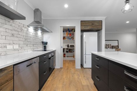 Photo of property in 35 Te Ranga Memorial Drive, Pyes Pa, Tauranga, 3112