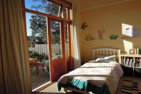 Photo of property in 16 Lawrence Street, Newtown, Wellington, 6021