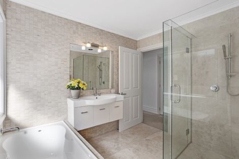 Photo of property in 81 Greenhithe Road, Greenhithe, Auckland, 0632