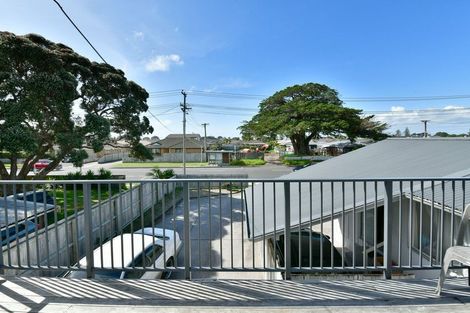 Photo of property in 242 Centreway Road, Orewa, 0931