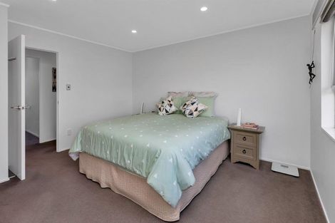 Photo of property in 26 Manaia View Road, One Tree Point, 0118