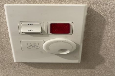 Photo of property in 76 Elmslie Road, Pinehaven, Upper Hutt, 5019