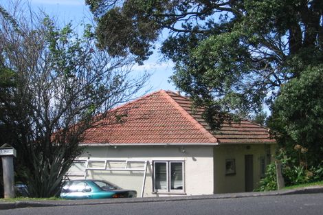 Photo of property in 1/262 Titirangi Road, Titirangi, Auckland, 0604