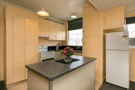 Photo of property in 74 Hine Street, New Plymouth, 4310