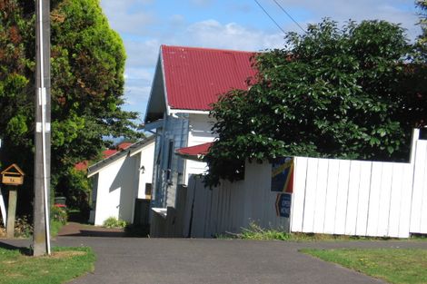 Photo of property in 1a Winstone Road, Mount Roskill, Auckland, 1041