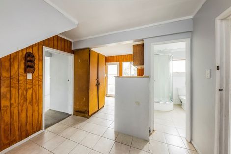 Photo of property in 11 Tomlin Place, Mangere East, Auckland, 2024