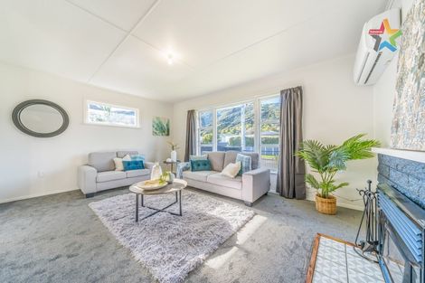 Photo of property in 7 Ruthven Road, Wainuiomata, Lower Hutt, 5014