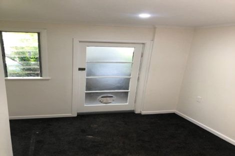 Photo of property in 75 Awaroa Road, Sunnyvale, Auckland, 0612