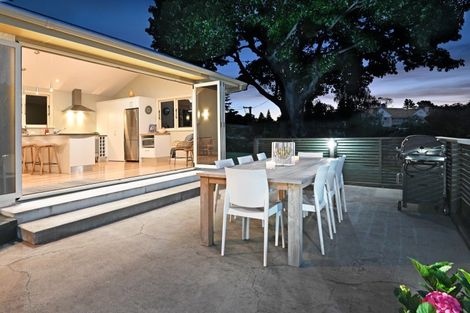 Photo of property in 17 Kopanga Road, Havelock North, 4130