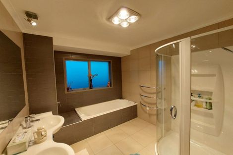 Photo of property in 174 Heta Road, Highlands Park, New Plymouth, 4312