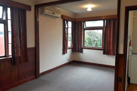 Photo of property in 53 Cornwall Road, Lyttelton, 8082