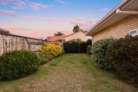 Photo of property in 24 Santa Monica Drive, Papamoa Beach, Papamoa, 3118