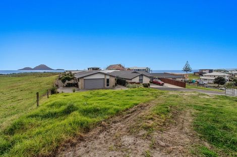 Photo of property in 49 Omega Place, Coastlands, Whakatane, 3120