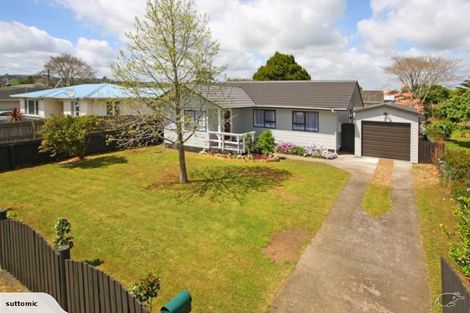 Photo of property in 75a Willis Road, Papakura, 2110