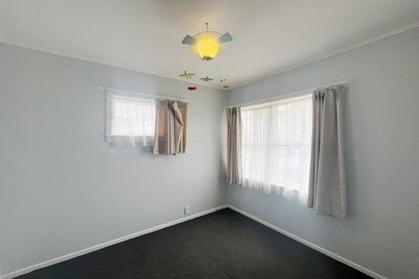 Photo of property in 9 Reiman Street, New Lynn, Auckland, 0600