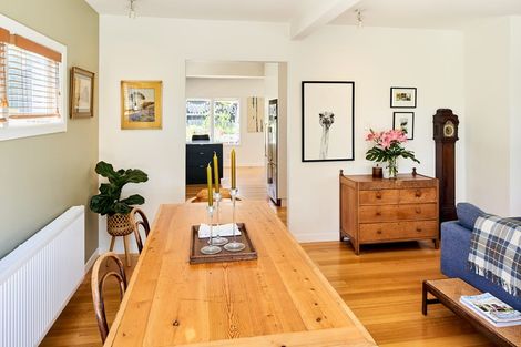 Photo of property in 25 Marine Parade, Eastbourne, Lower Hutt, 5013