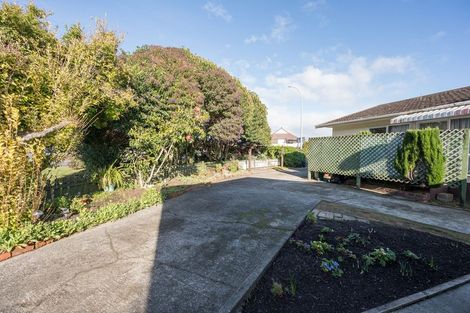 Photo of property in 2/186 Tahunanui Drive, Tahunanui, Nelson, 7011