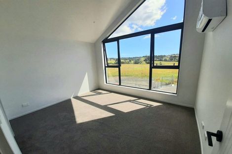 Photo of property in 105 Waekahu Road, Westgate, Auckland, 0814