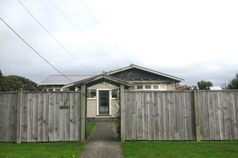 Photo of property in 8 Guthrie Street, Waterloo, Lower Hutt, 5011