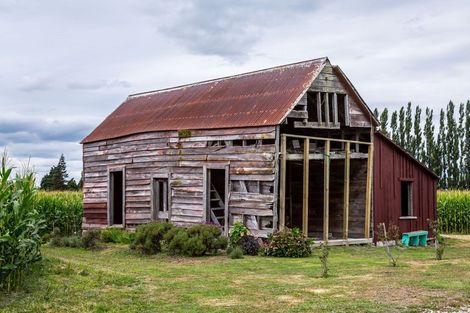 Photo of property in 2520 State Highway 2, Ahikouka, Greytown, 5794