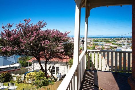 Photo of property in 10 Saint Heliers Court, Clyde Hill, Dunedin, 9011
