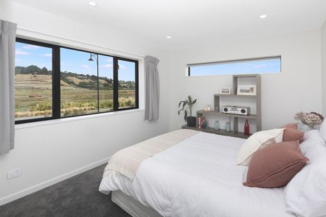 Photo of property in 27 Long Acre Drive, Cracroft, Christchurch, 8022