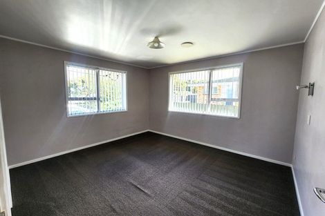 Photo of property in 1/191 Don Buck Road, Massey, Auckland, 0614