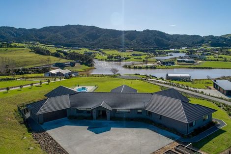 Photo of property in 64 Lakeview Lane, Mangawhai, 0573