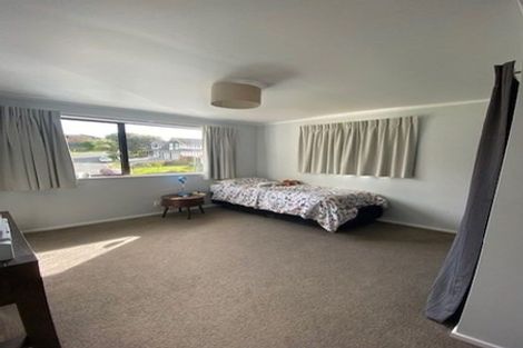 Photo of property in 14 Cullen Place, Tawa, Wellington, 5028