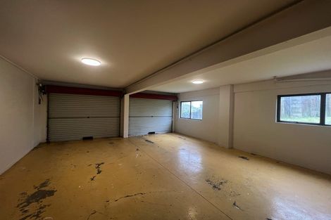 Photo of property in 12 Flagstaff Place, Massey, Auckland, 0614