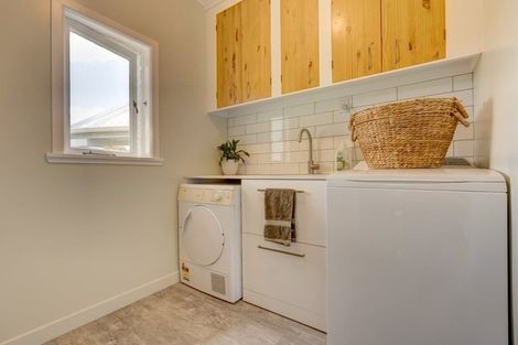 Photo of property in 16 Cairnfield Road, Kensington, Whangarei, 0112