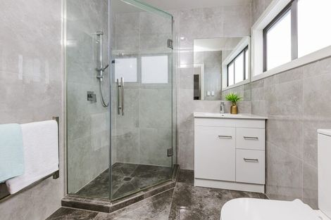 Photo of property in 6 Tapuwae Way, Mangere Bridge, Auckland, 2022