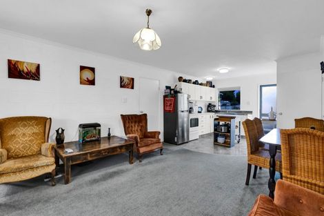 Photo of property in 2/65 Northgate, Strandon, New Plymouth, 4312