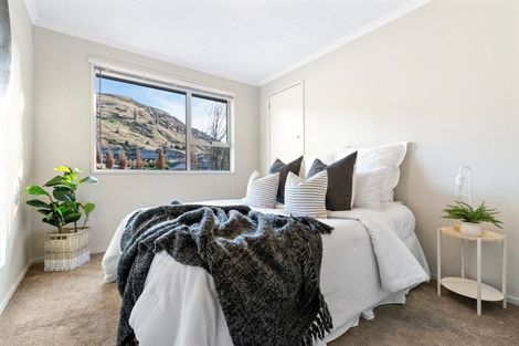 Photo of property in 72 Jims Way, Frankton, Queenstown, 9371