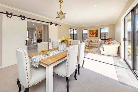 Photo of property in 37 Papareia Road, Karaka, Papakura, 2113