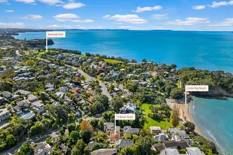 Photo of property in 73 Beach Road, Castor Bay, Auckland, 0620