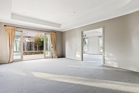 Photo of property in 2 Tanu Place, Parklands, Christchurch, 8083