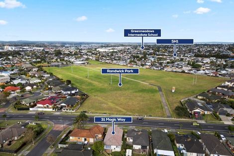 Photo of property in 31 Magic Way, Randwick Park, Auckland, 2105