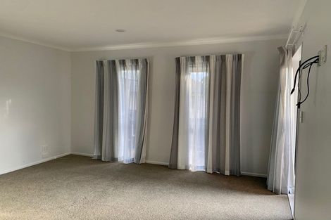 Photo of property in 290 Hill Road, The Gardens, Auckland, 2105