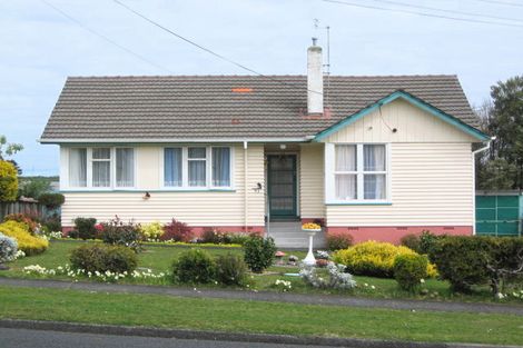 Photo of property in 93 Cook Street, Marfell, New Plymouth, 4310