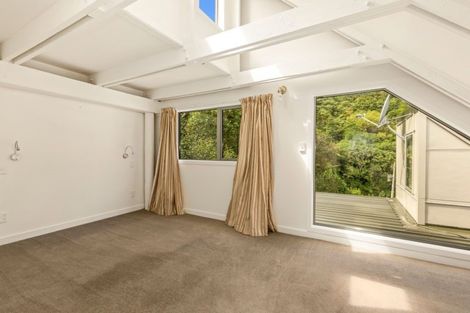 Photo of property in 13 Russo Terrace, Eastbourne, Lower Hutt, 5013