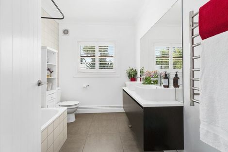 Photo of property in 68a Lyall Parade, Lyall Bay, Wellington, 6022