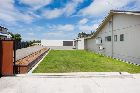 Photo of property in 35 Severn Street, Rongotea, 4476