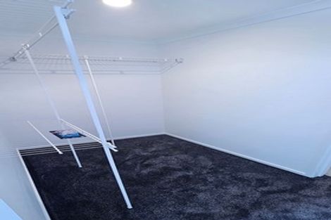 Photo of property in 13 Metoriti Crescent, Karaka, 2124