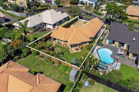 Photo of property in 5 Burleigh Place, Rototuna, Hamilton, 3210